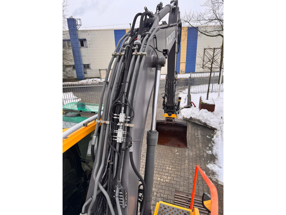 Volvo EC220EL rupsgraafmachine