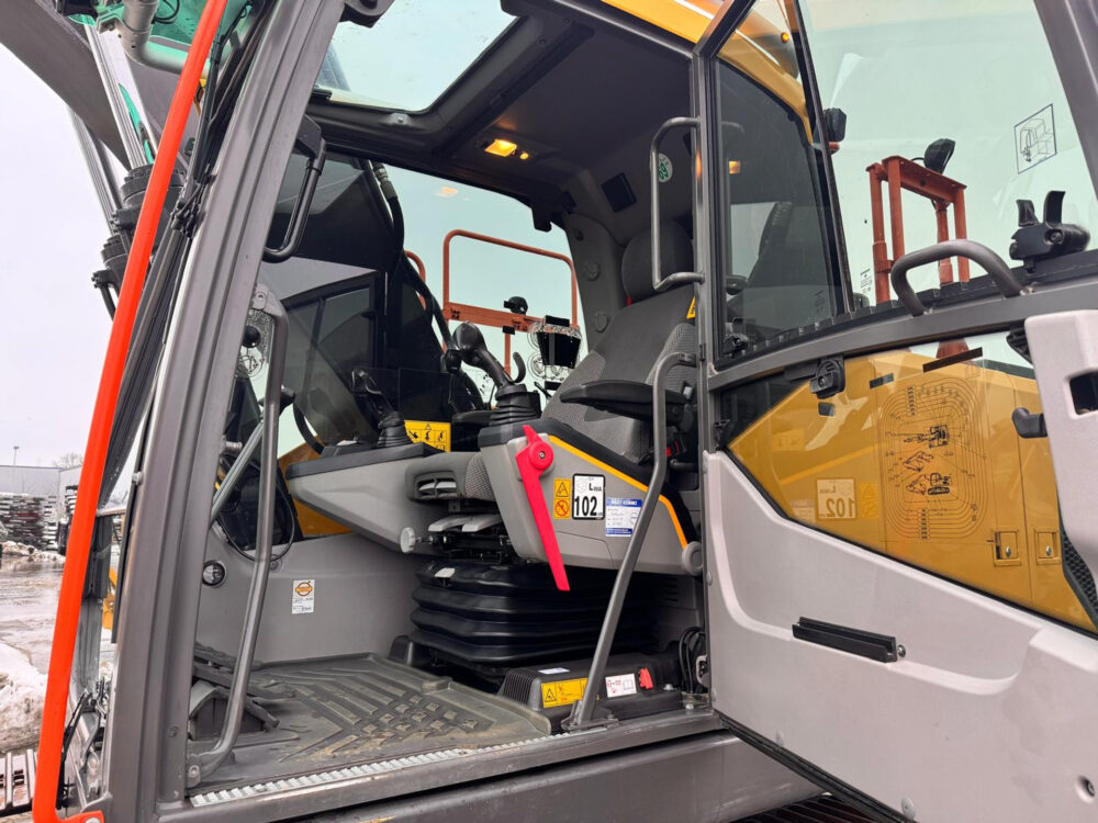 Volvo EC220EL rupsgraafmachine