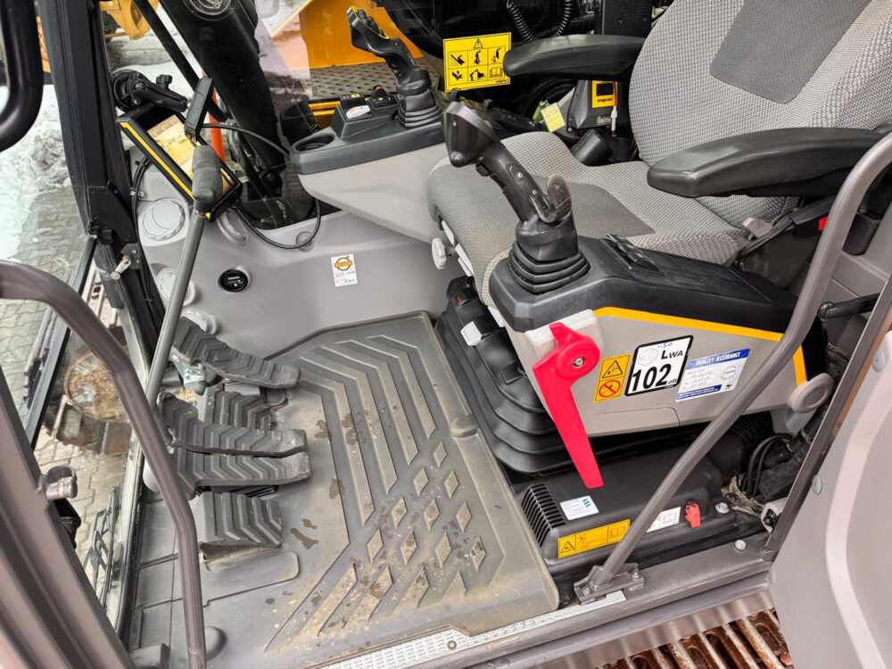 Volvo EC220EL rupsgraafmachine