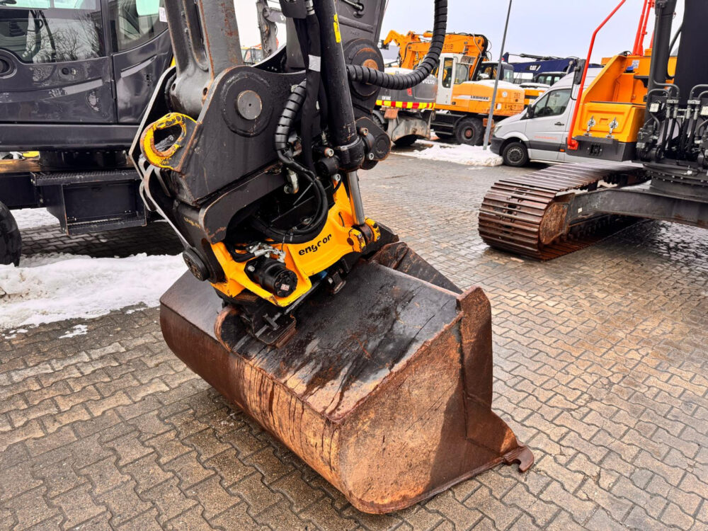 Volvo EC220EL rupsgraafmachine