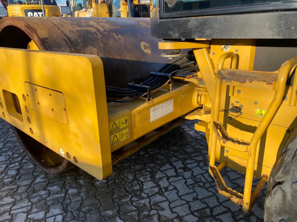 Caterpillar CS76 B wals