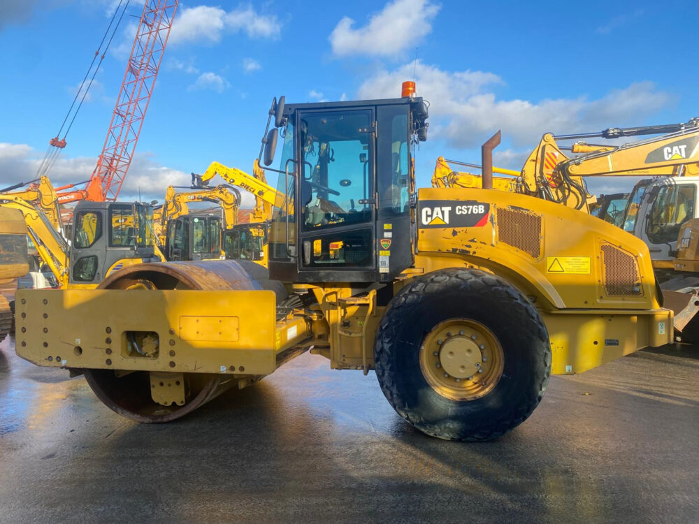 Caterpillar CS76 B wals
