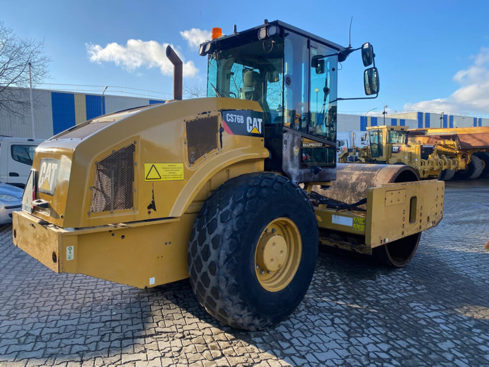 Caterpillar CS76 B wals