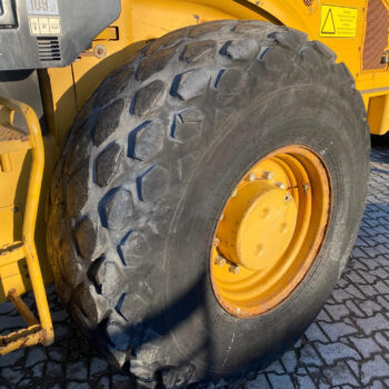 Caterpillar CS76 B wals