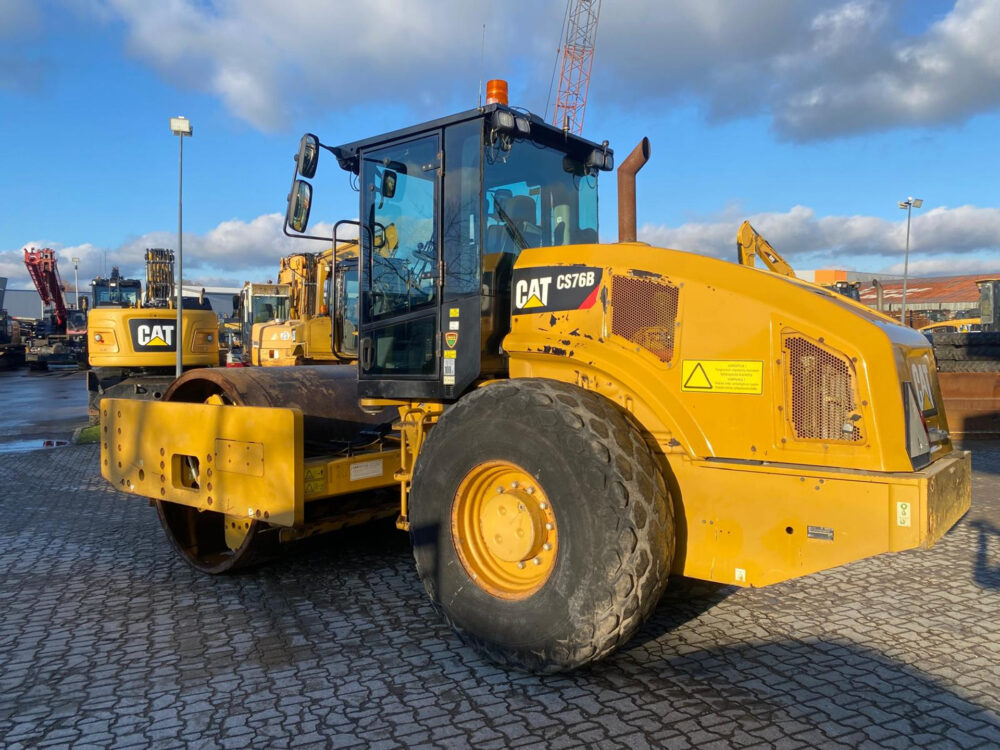 Caterpillar CS76 B wals