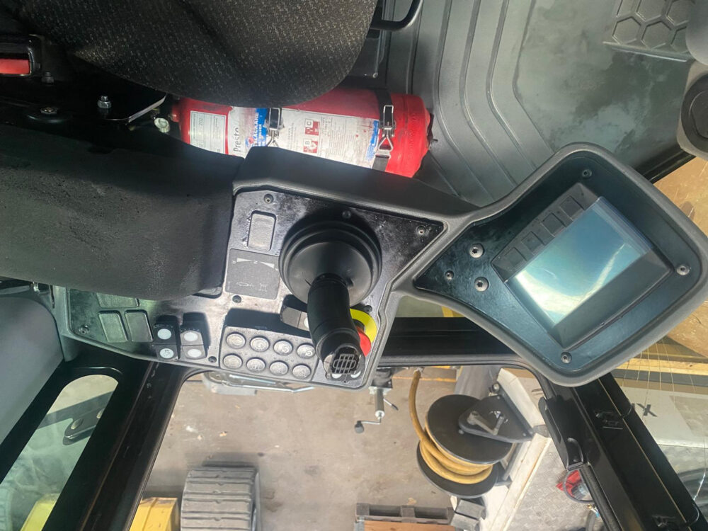 Caterpillar CS76 B wals