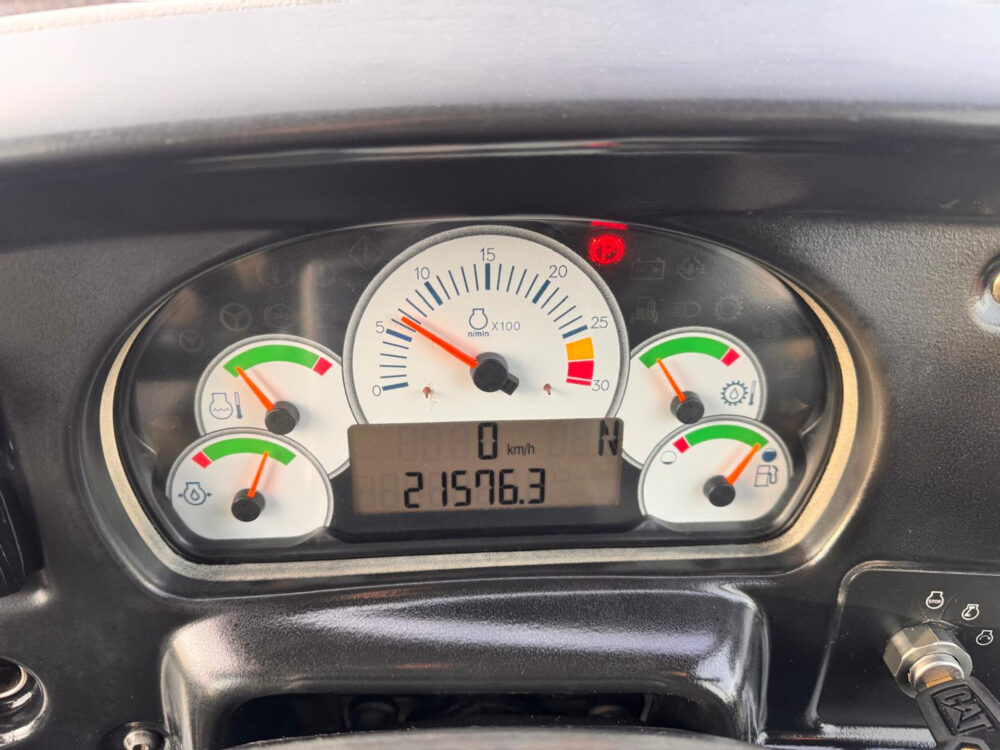 Caterpillar 740 knikdumper