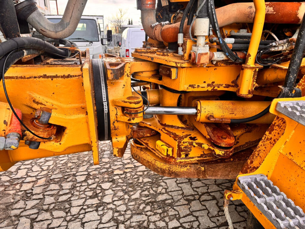 Caterpillar 740 knikdumper