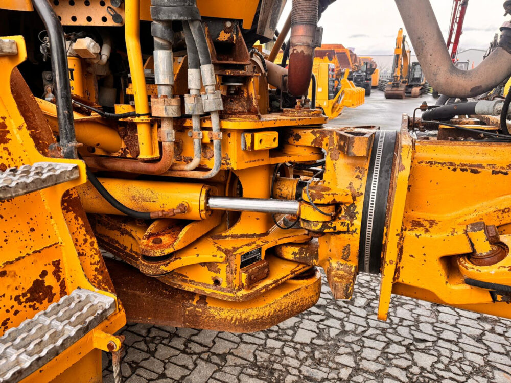 Caterpillar 740 knikdumper