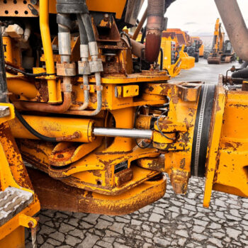 Caterpillar 740 knikdumper