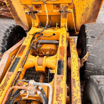 Caterpillar 740 knikdumper