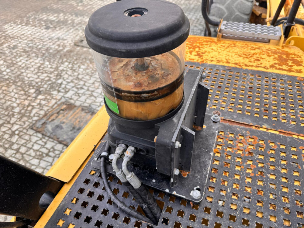 Caterpillar 740 knikdumper