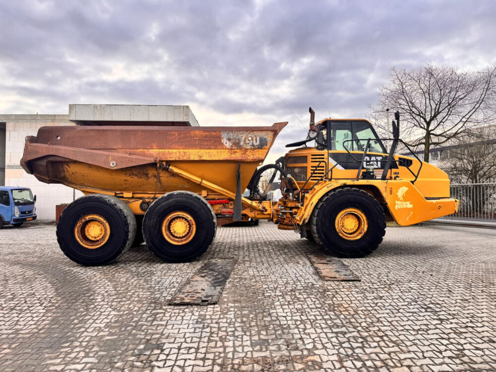 Caterpillar 740 knikdumper