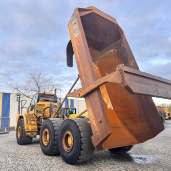 Caterpillar 740 knikdumper