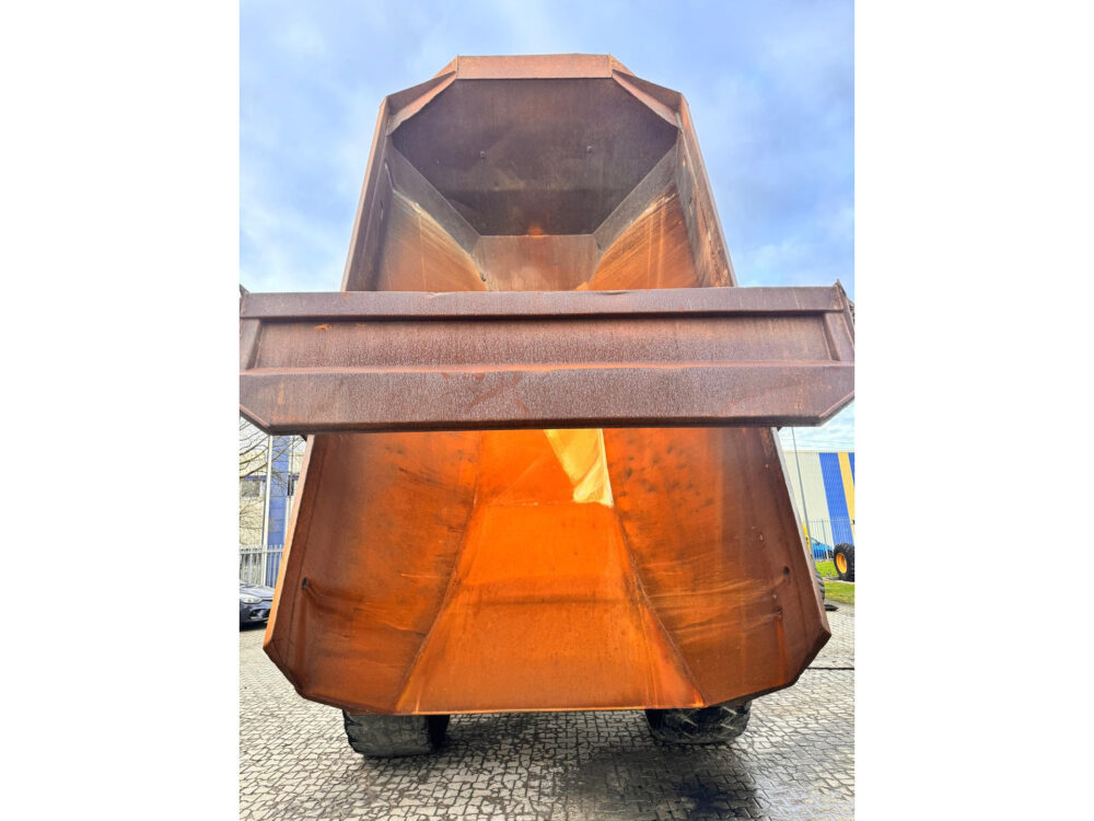 Caterpillar 740 knikdumper