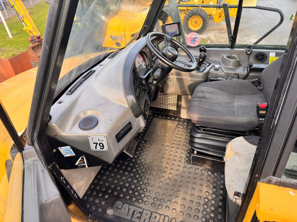 Caterpillar 740 knikdumper