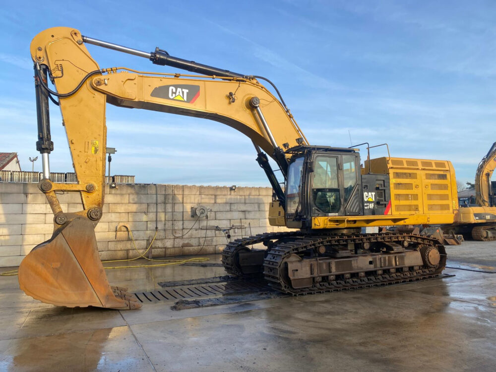 Caterpillar 374F L rupsgraafmachine