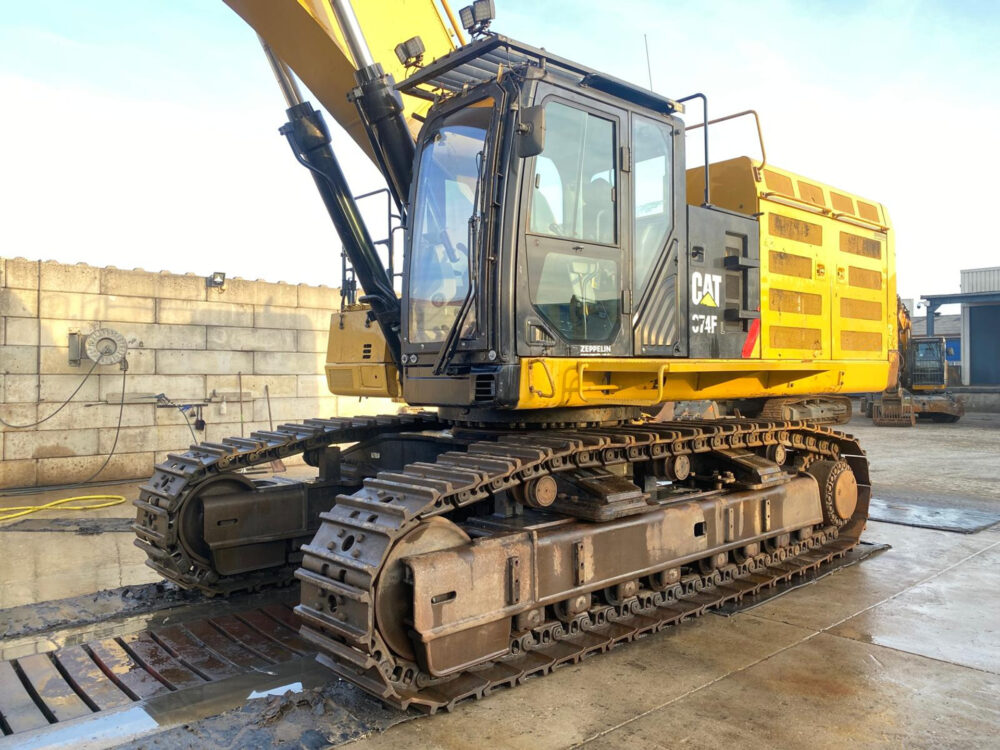 Caterpillar 374F L rupsgraafmachine