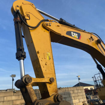 Caterpillar 374F L rupsgraafmachine