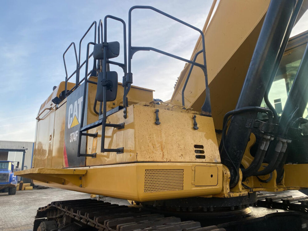 Caterpillar 374F L rupsgraafmachine