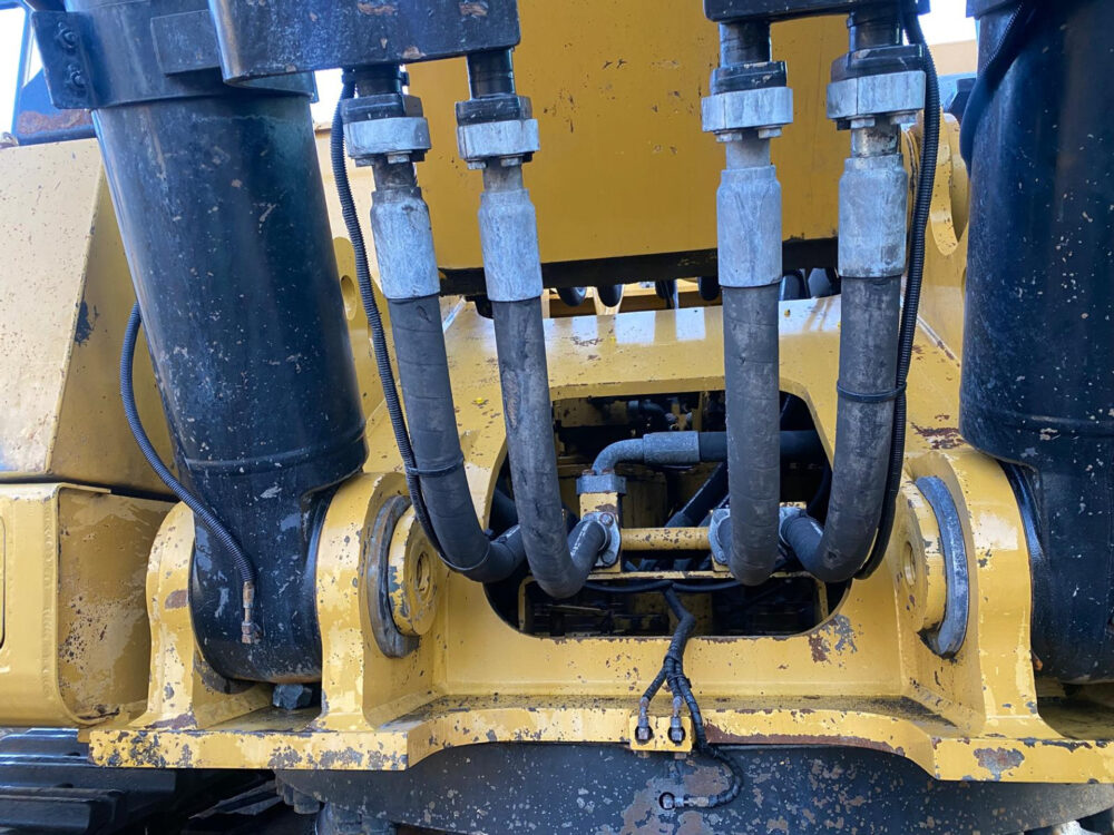 Caterpillar 374F L rupsgraafmachine