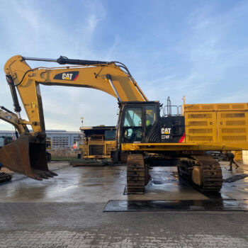 Caterpillar 374F L rupsgraafmachine