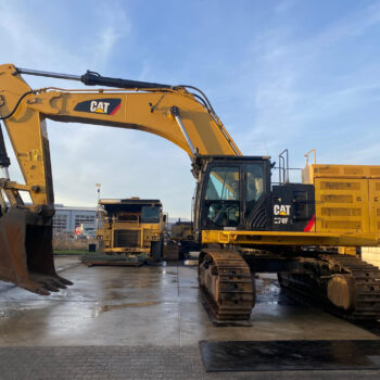 Caterpillar 374F L rupsgraafmachine