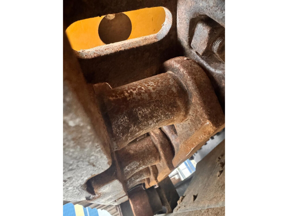 Caterpillar 323 07B rupsgraafmachine