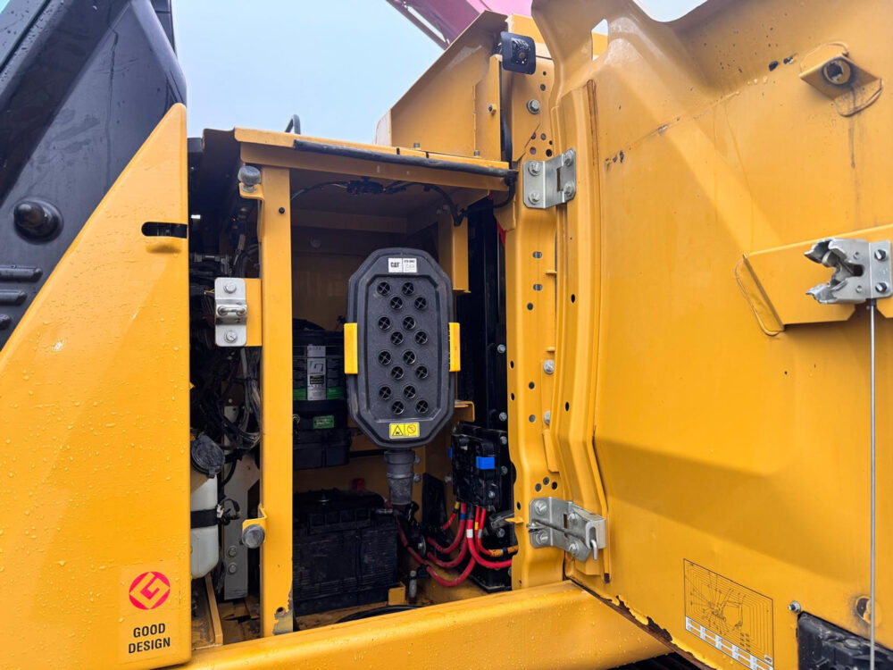 Caterpillar 323 07B rupsgraafmachine