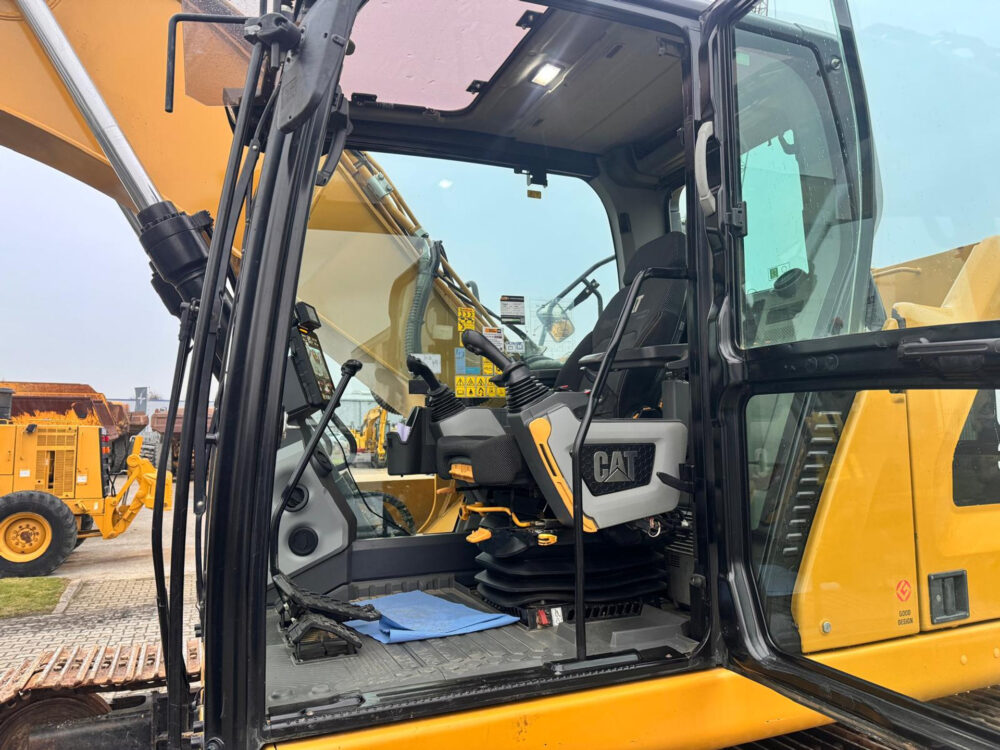 Caterpillar 323 07B rupsgraafmachine