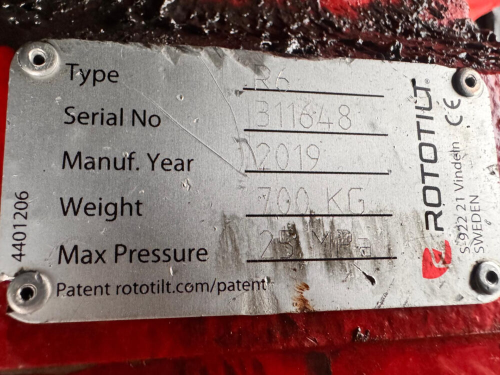 Caterpillar 323 07B rupsgraafmachine