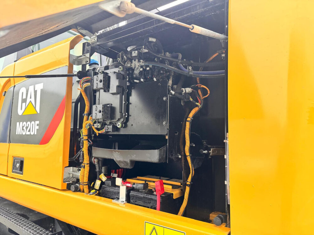 Caterpillar M320F mobiele graafmachine