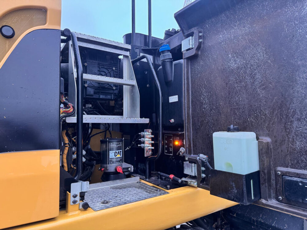 Caterpillar M320F mobiele graafmachine