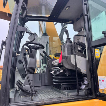 Caterpillar M320F mobiele graafmachine