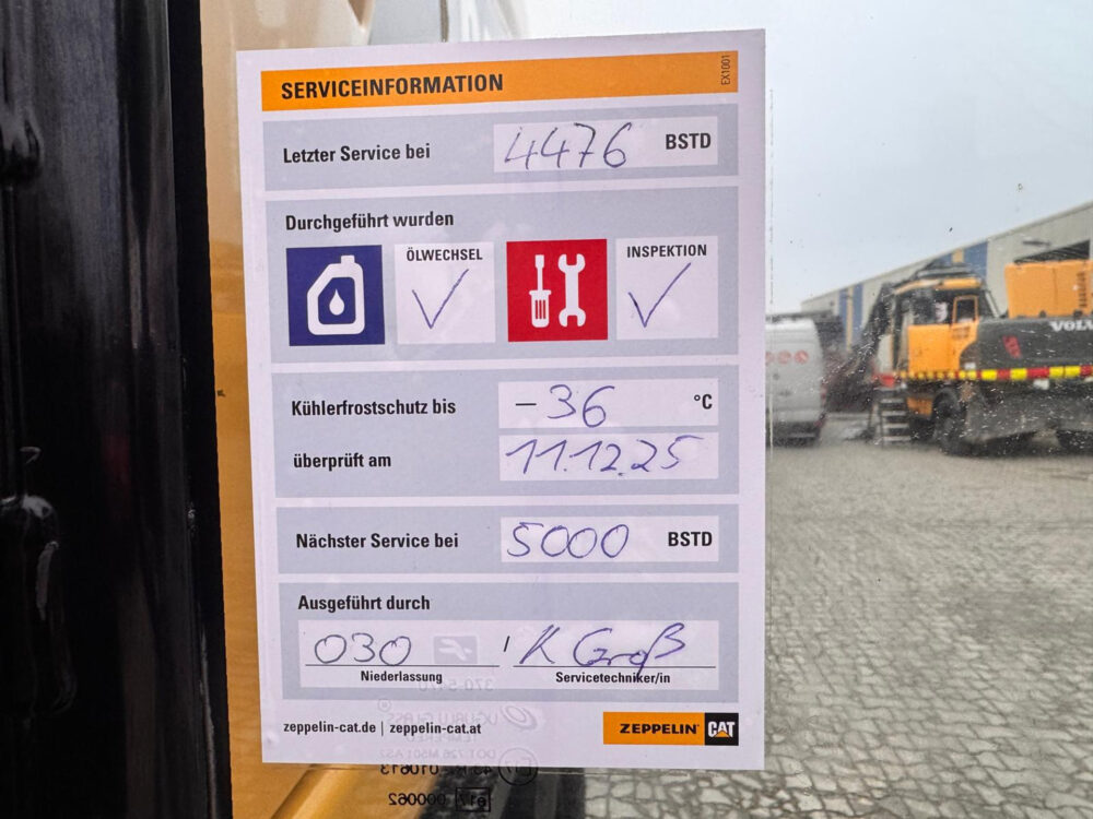 Caterpillar M320F mobiele graafmachine