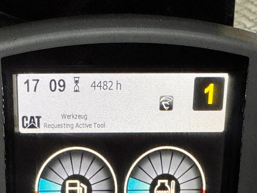 Caterpillar M320F mobiele graafmachine