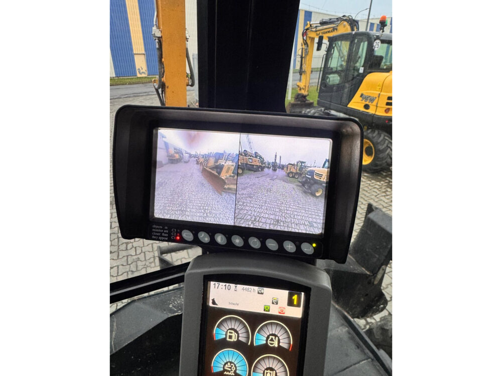 Caterpillar M320F mobiele graafmachine