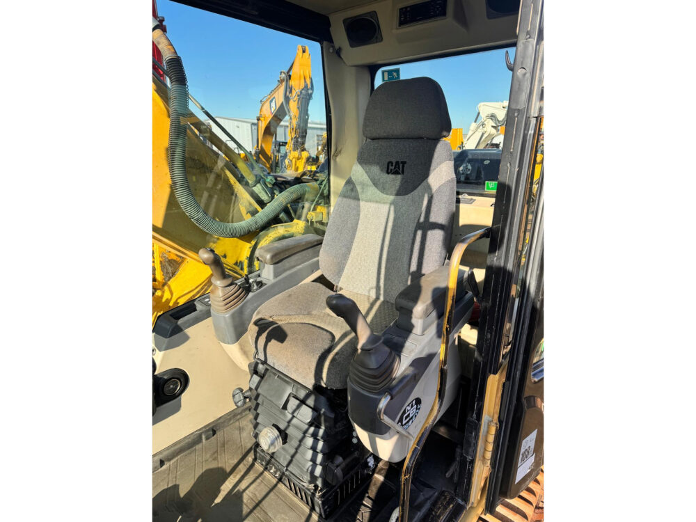 Caterpillar 330 C rupsgraafmachine