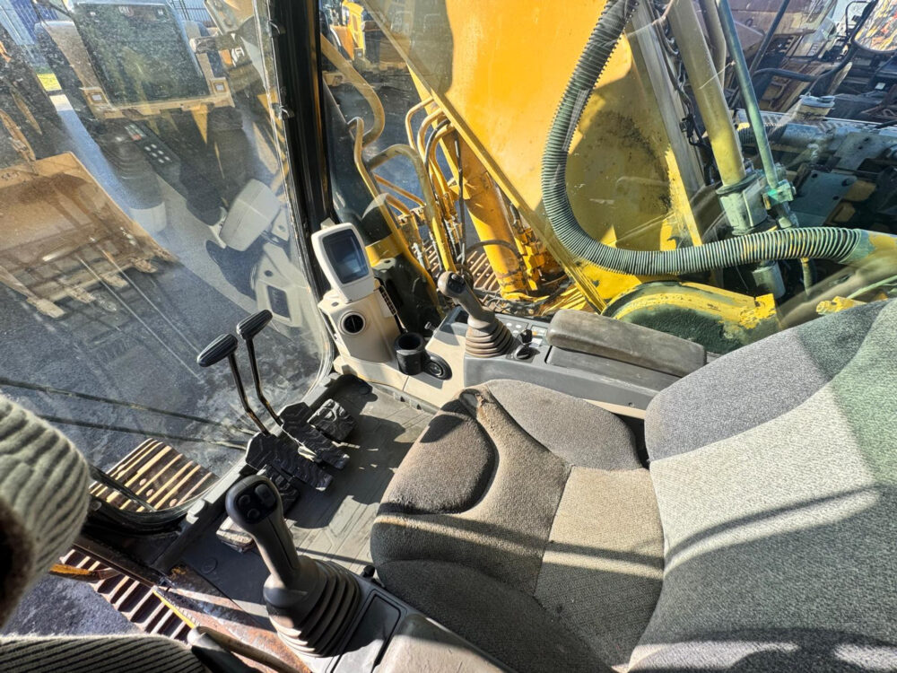 Caterpillar 330 C rupsgraafmachine