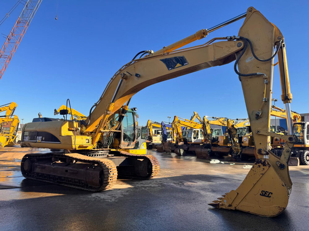 Caterpillar 330 C rupsgraafmachine