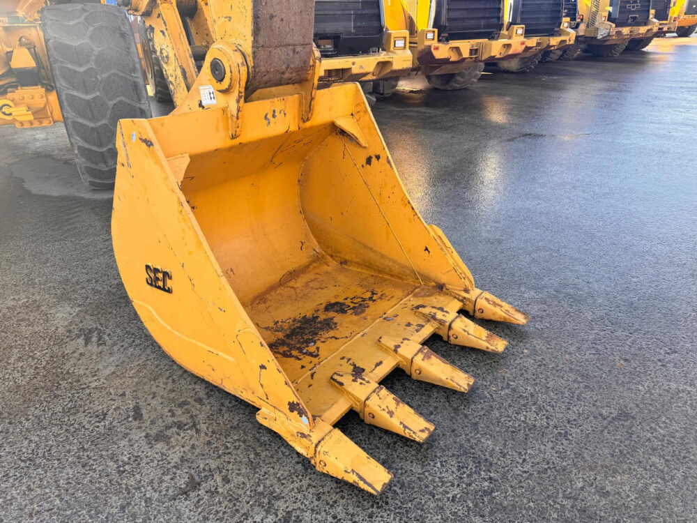 Caterpillar 330 C rupsgraafmachine