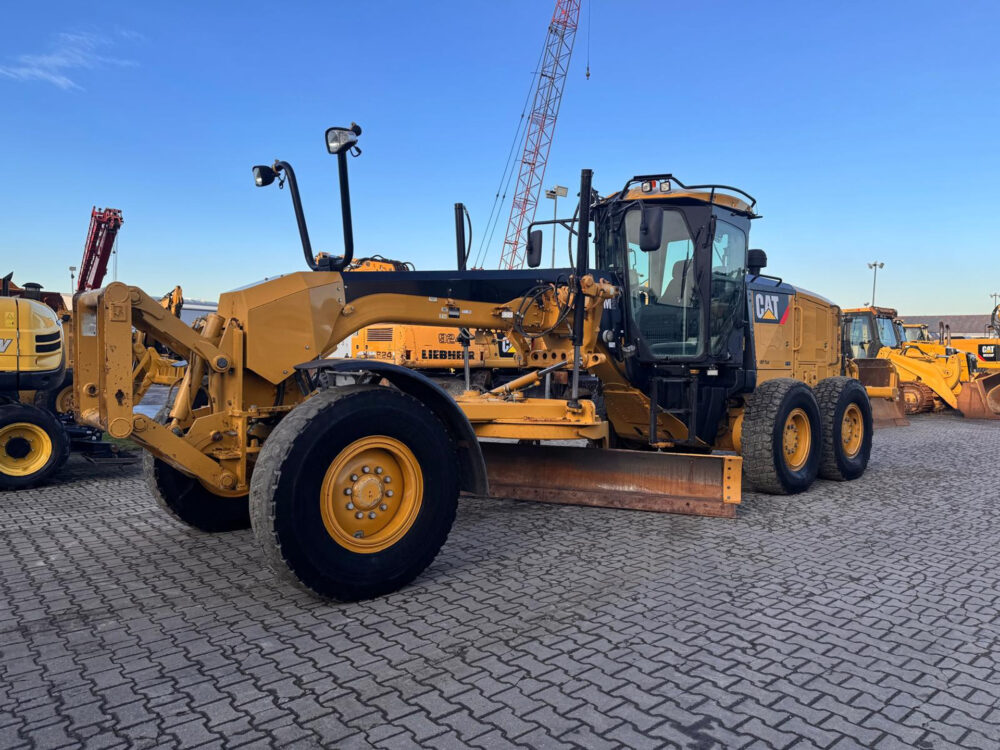 Caterpillar 140M grader