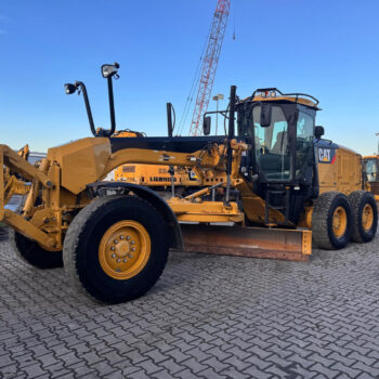 Caterpillar 140M grader