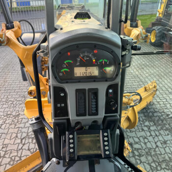 Caterpillar 140M grader