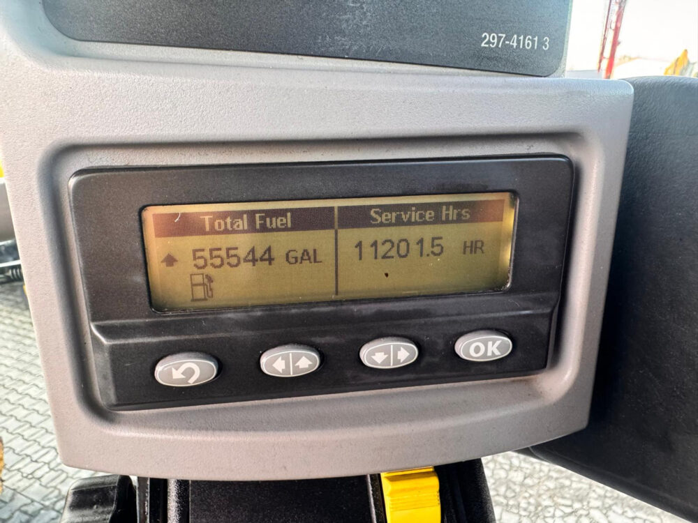 Caterpillar 140M grader