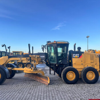 Caterpillar 140M grader