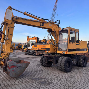 Caterpillar 206-B mobiele graafmachine