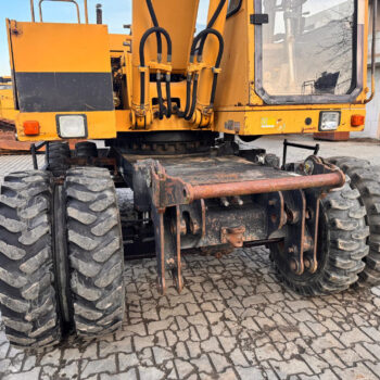 Caterpillar 206-B mobiele graafmachine