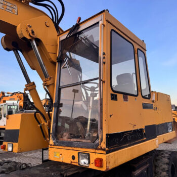 Caterpillar 206-B mobiele graafmachine