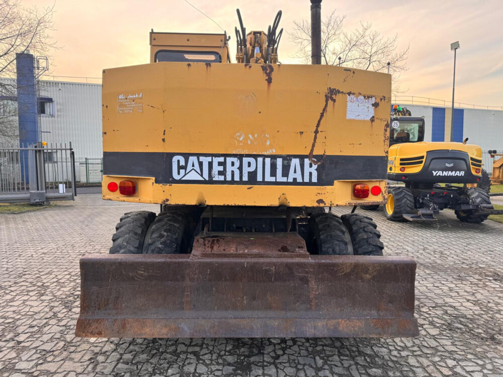 Caterpillar 206-B mobiele graafmachine